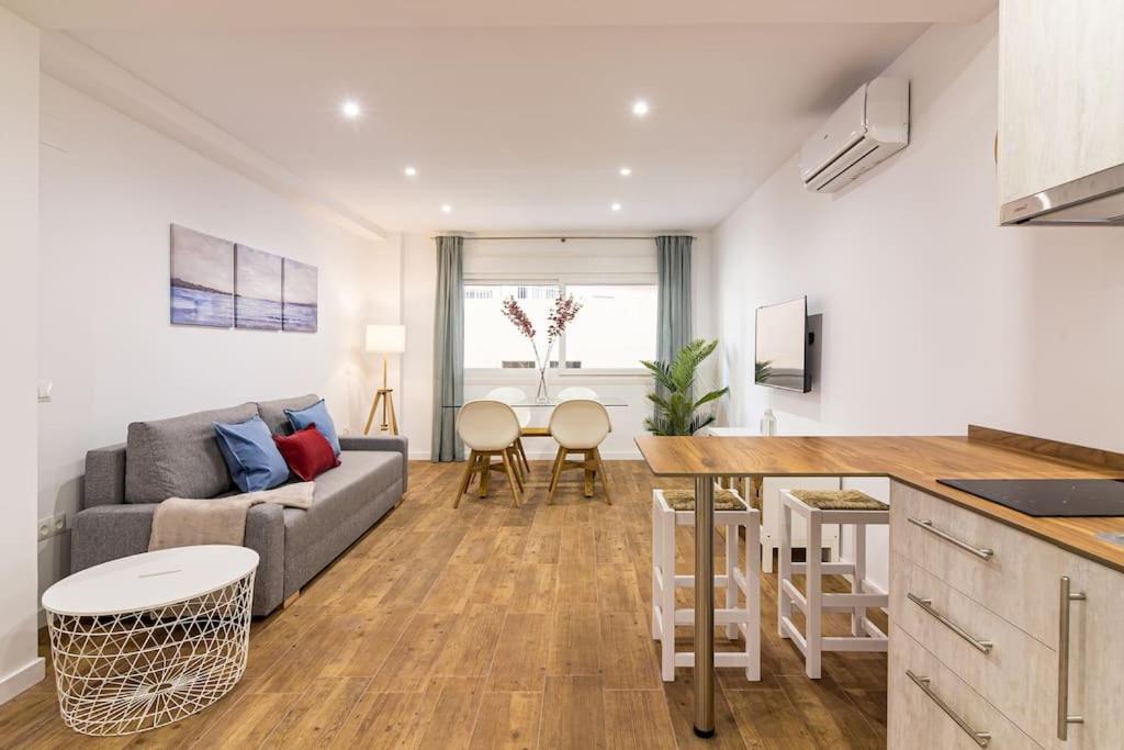 Malagueta Apartments Малага Екстер'єр фото